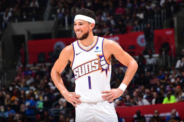 媒体人：有能力的年轻球员应挑战NCAA 能打高水平比赛收入也不低